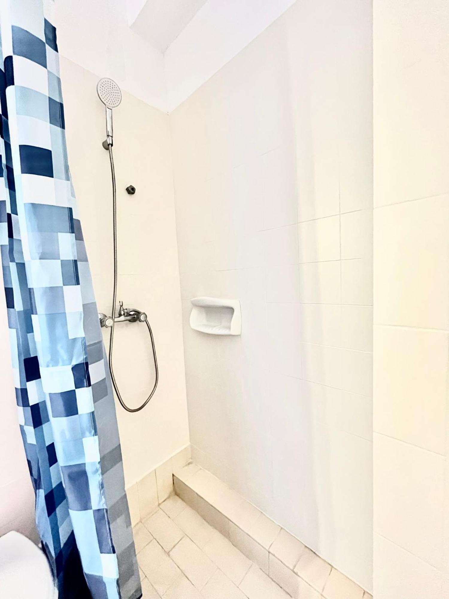 Oelia Rooms & Apartments Agia Marina  Exterior foto