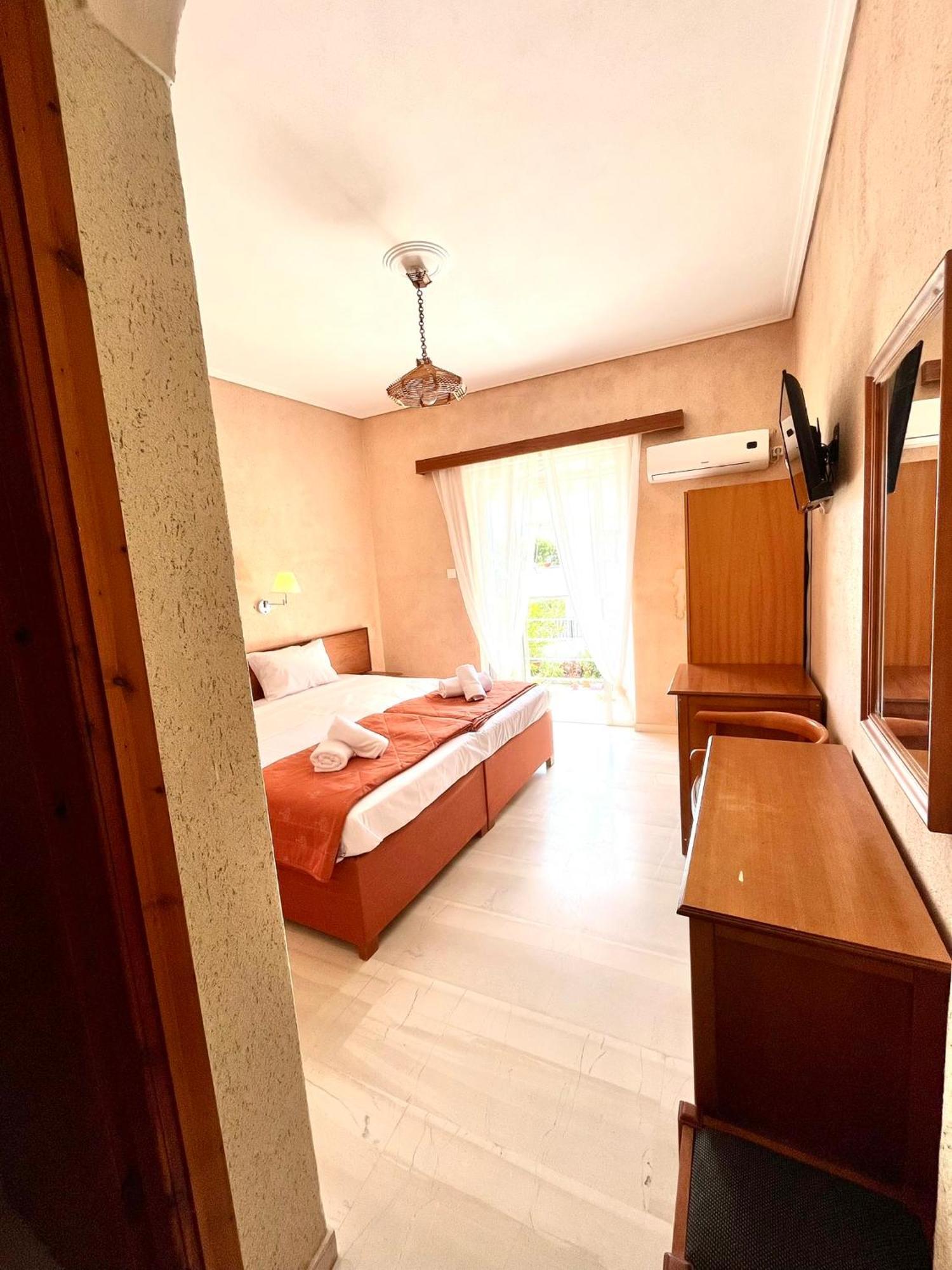 Oelia Rooms & Apartments Agia Marina  Exterior foto