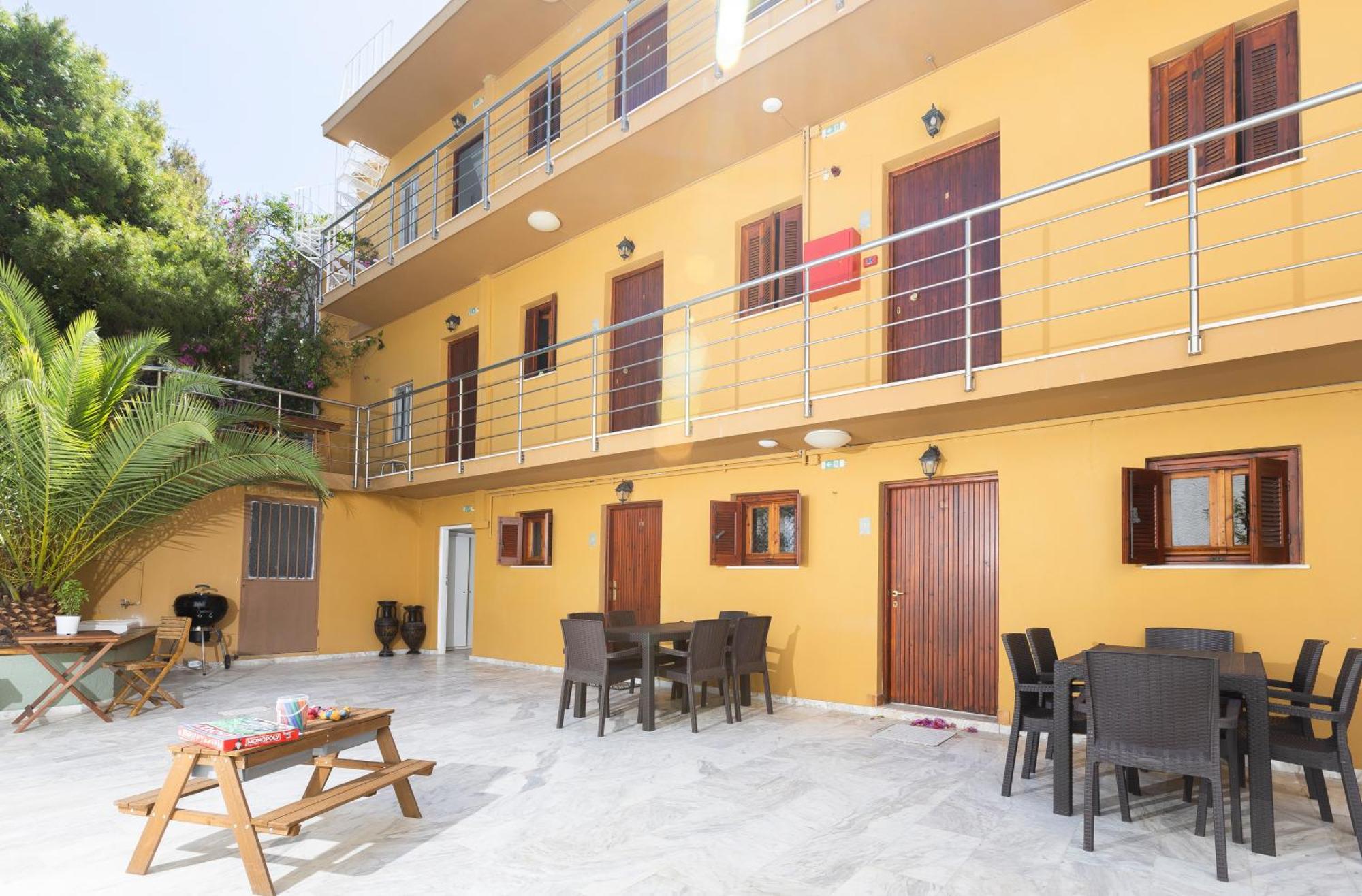 Oelia Rooms & Apartments Agia Marina  Exterior foto